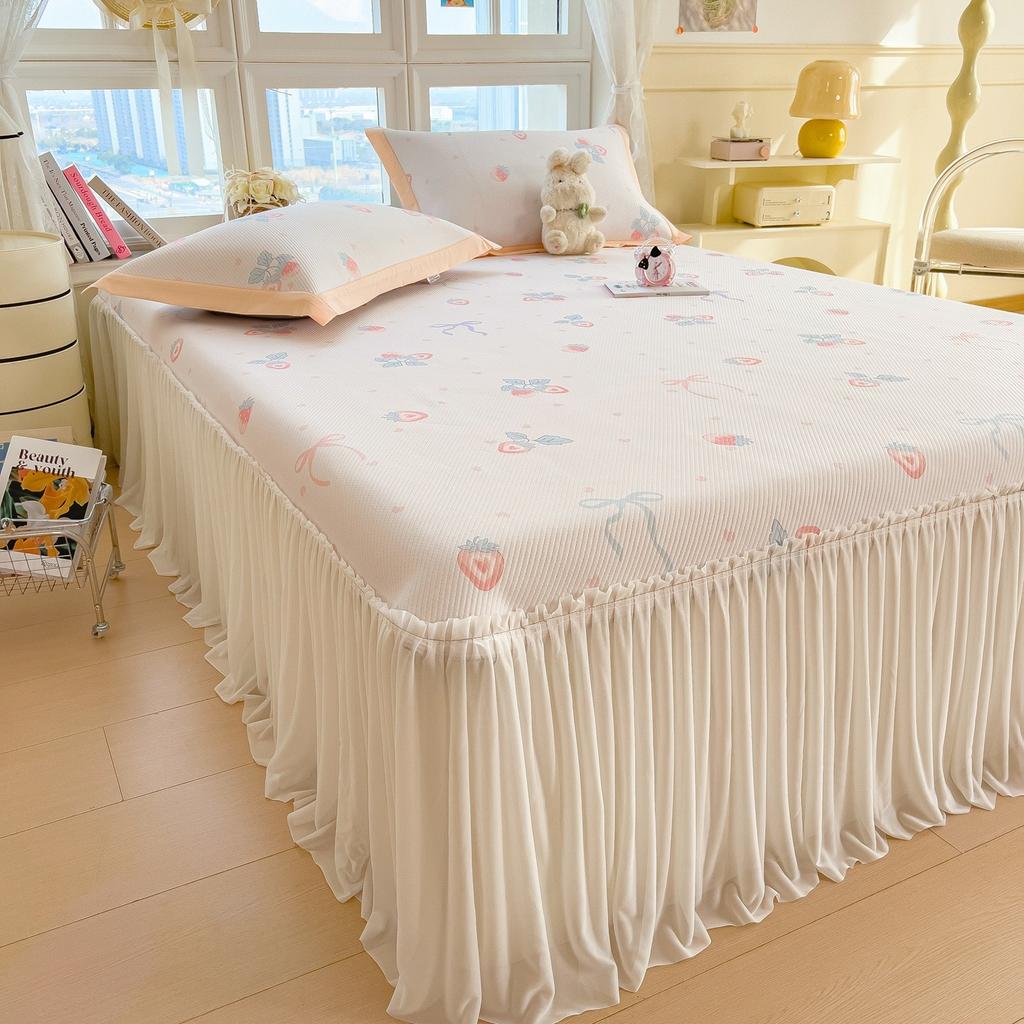 Princess Style A-class Lace Bed Skirt Cooling Mat Three Piece Set, Cool Feeling Ice Bean Bed Skirt Ice Silk Mat Three Piece Set