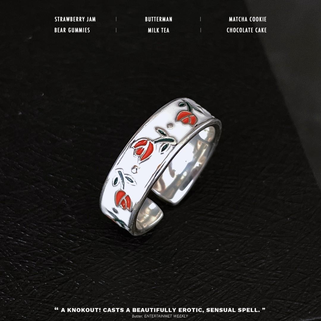 

Zhao Ruth, The Same Tulip White Open Ring, Enamel Dripping Oil Niche Design, Cold Wind Ring Woman Adjustable opening