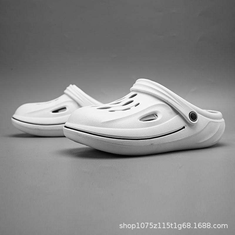 Hole shoes men's new summer wear non-slip and deodorant thick-soled wear-resistant outdoor beach cool slippers