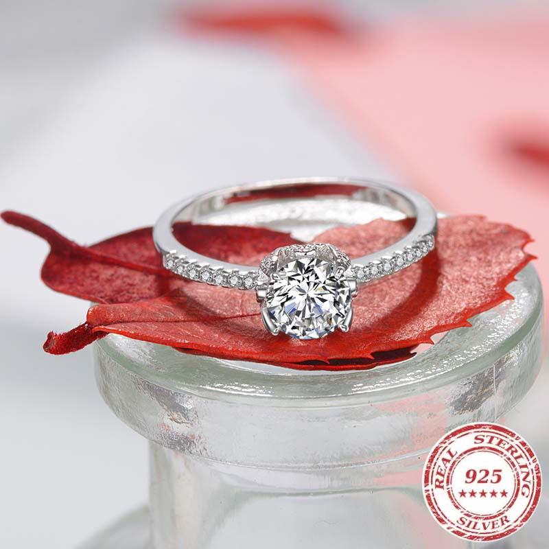 Luxury 925 Silver Classic Ring for Women Jewelry Hollow Ball Edge Diamond Crown 80ct Imitation Diamond Women's Ring