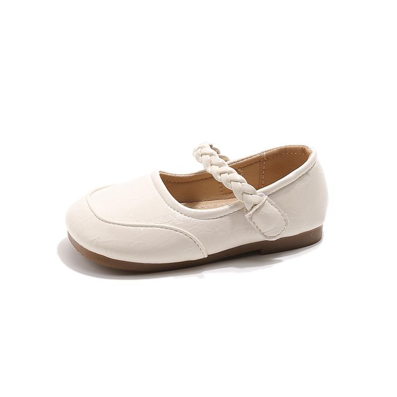 Girls' square-toed leather shoes2026Spring and summer new solid color woven dance performance shoes for girls, available in small, medium, and large