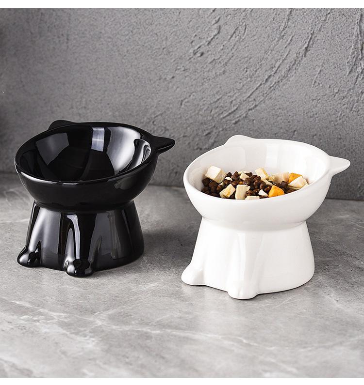 Elevated Non-Tip Cat Bowl with Slanted Opening for Neck Protection and Black Chin Prevention