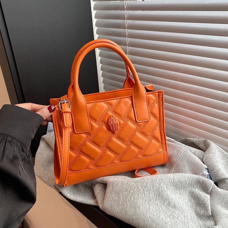 New high-end bag Snakehead embroidery thread killer bag portable shoulder women's bag