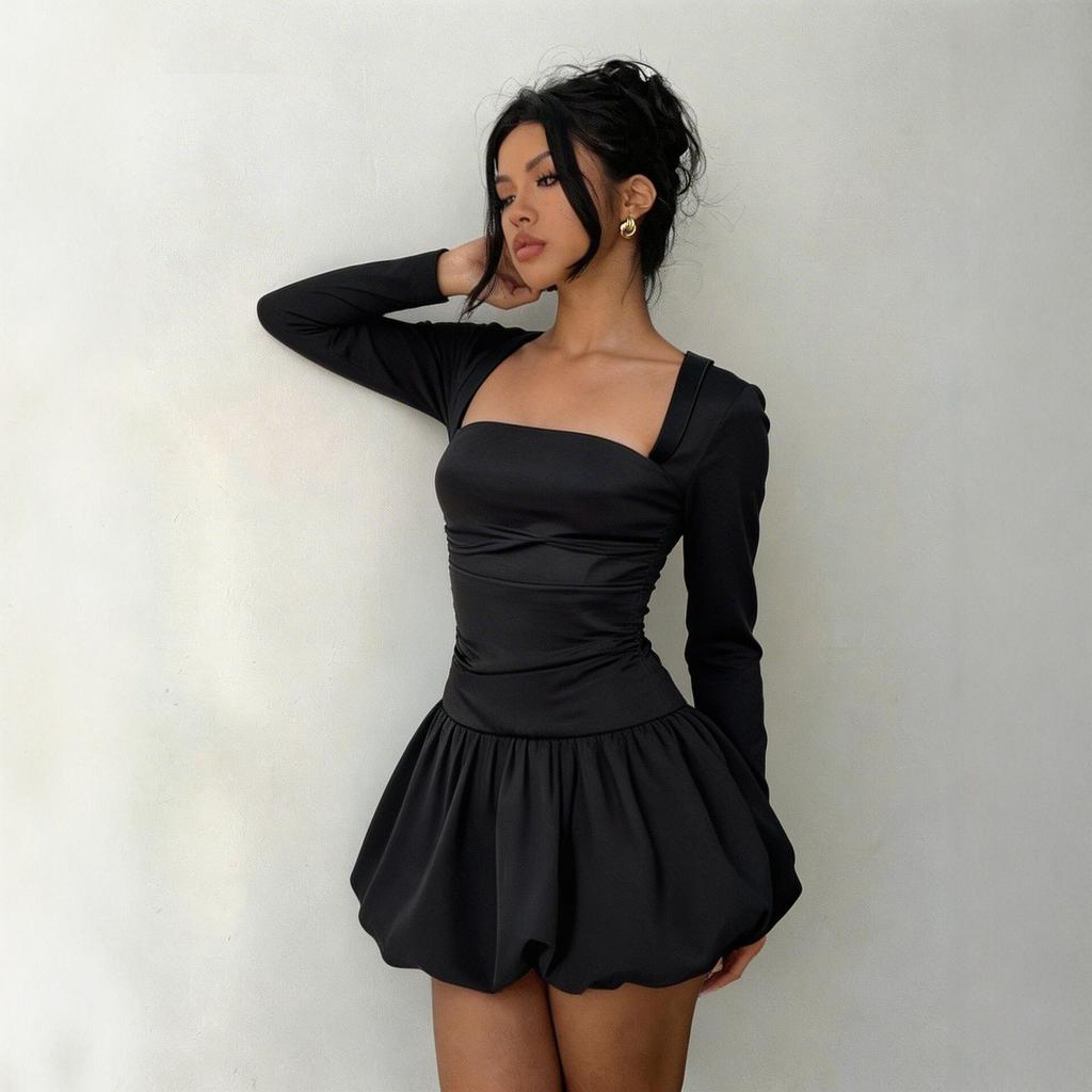 European and American style long-sleeved backless bud skirt slim-fitting short dress women's summer new sexy temperament small black dress
