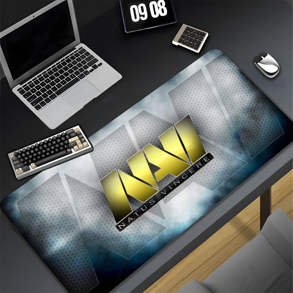 

N-Navi CSGO S1mple Простий килимок для миші XXL Геймерський ігровий ПК Комп ютер Отаку Заблокований край Зроби сам Індивідуальне фото Ноутбук Ноутбук Стіл Ма 1000x500x2mm