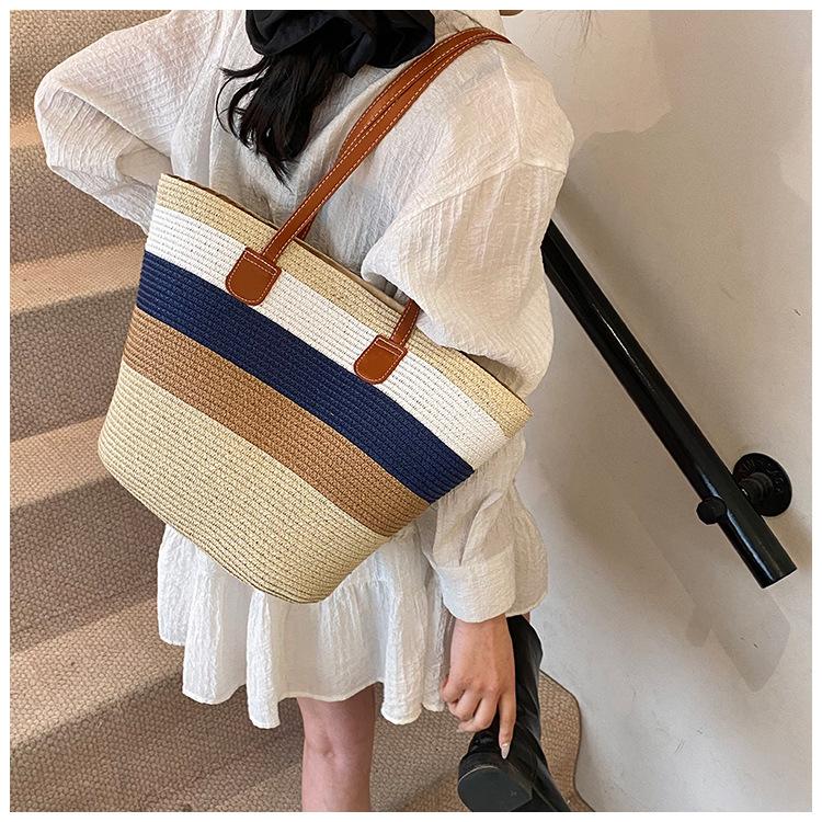 Trendy and Fashionable Straw Bag Shoulder Large Capacity Women's Bag Seaside Vacation Woven Tote Bag Portable French Beach Bag