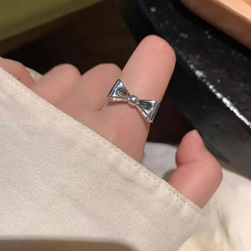 Irregular Three-dimensional Bow Ring with Female Niche Design, Adjustable Index Finger Ring, Korean Style Internet Famous Ring