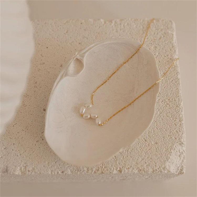 Elegant Freshwater Pearl Necklace with 14K Plated Titanium Steel Clavicle Chain - Versatile Design for Women