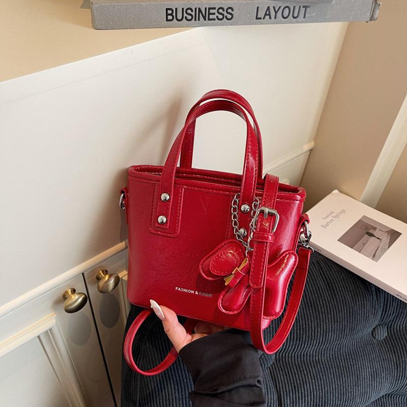 Large Capacity Leisure Senior Sense of Shape Soft Durable Fashion Exquisite New Light Luxury Commuting Slanting Cross Shoulder Handbag