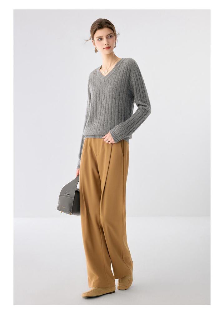 Lekasha Cashmere Cable Knit V-Neck Loose Base Layer Shirt