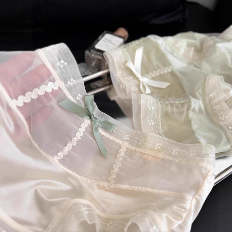 Girls Spring and Summer New Lace Comfortable In Waist Triangle Briefs