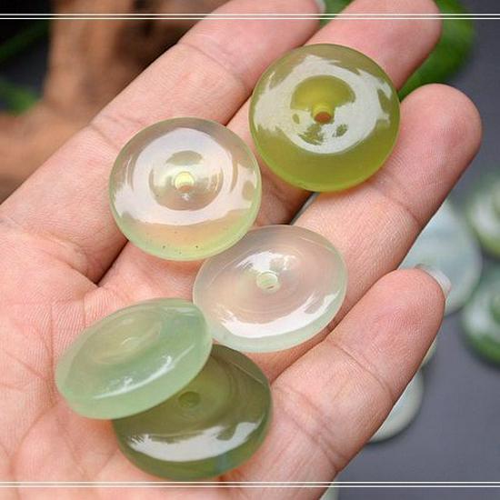Jade Arhat Eye Pendant - Natural Ice Xiuyan Jade Necklace Accessories
