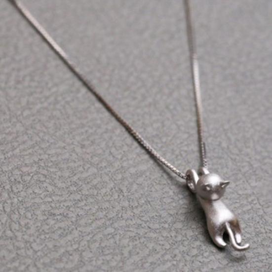 Women Faux Silver Lovely Jumping Cat Pendant Necklace Collar Jewelry