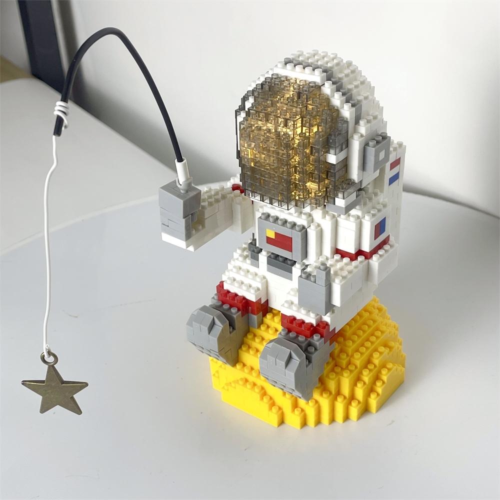 High-Quality Knew High-Quality Built High-Quality Astronaut High-Quality Series Tiny scale Compact size High-Quality Building High-Quality Blocks