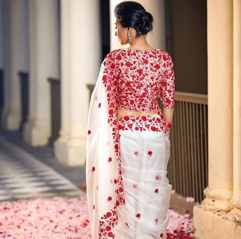 Party Wear Designer Schwere Organza bestickte Sari Indische Damen Bollywood Ethnische Sari Bluse