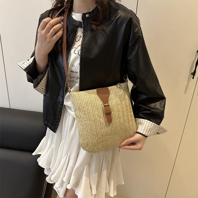 Niche Simple Straw Woven Tote Bag Women's Bag Summer New Contrasting Color Shoulder Bag Casual Trend Messenger Bag