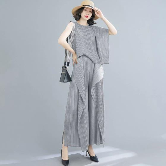 2025 Stylish Miyake Pleated Slimming Irregular Fashion Pants