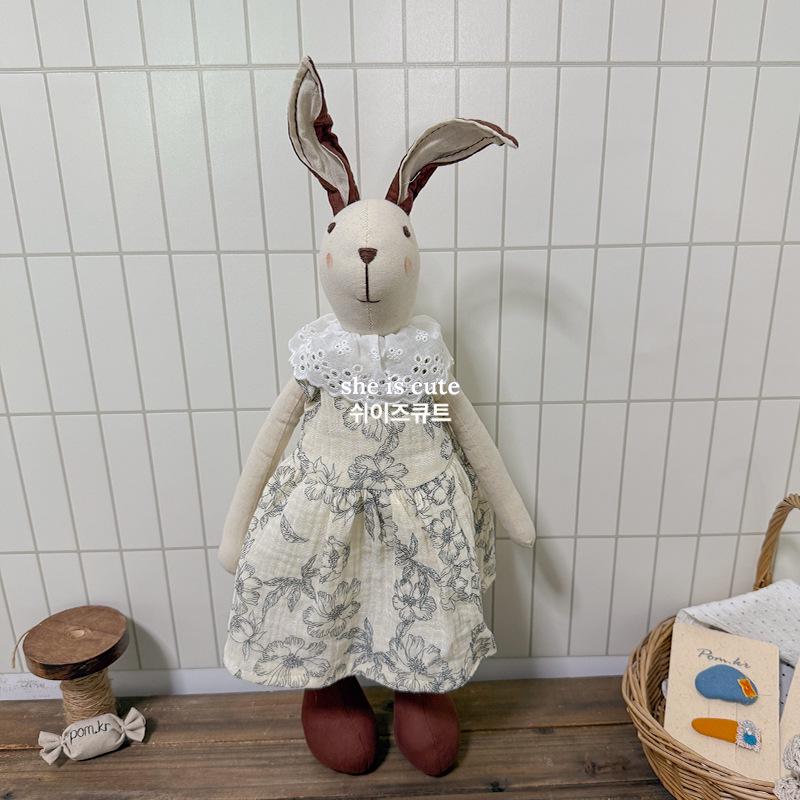 Nordic Handmade Long-Legged Rabbit Doll - Cotton Linen Fabric, Standable, Perfect Birthday Gift Ornament for Kids.