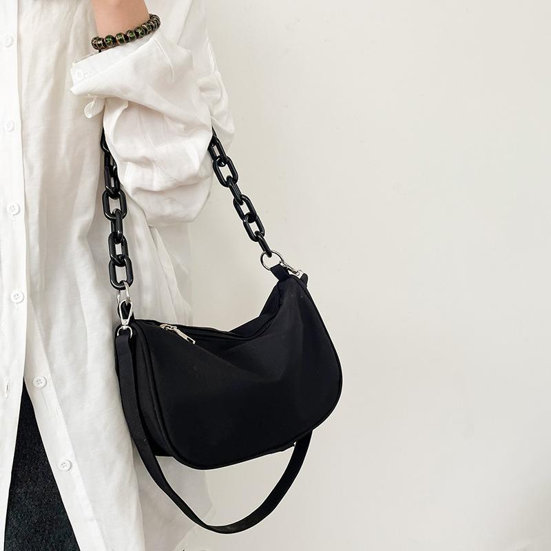 

Korean Ins Style Personalized Acrylic Chain Underarm Bag Japanese Simple and Versatile Casual Shoulder Messenger Bag Retro чорний