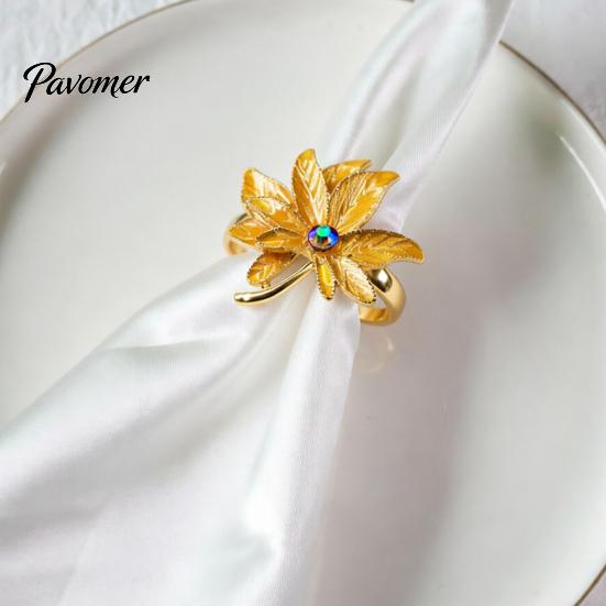 Metal Napkin Ring 5Pcs Rings, Maple Leaf Design Holders, Waterproof Anti-Oxidation Decorative Rings for Wedding Banquets And Restaurants Reusable