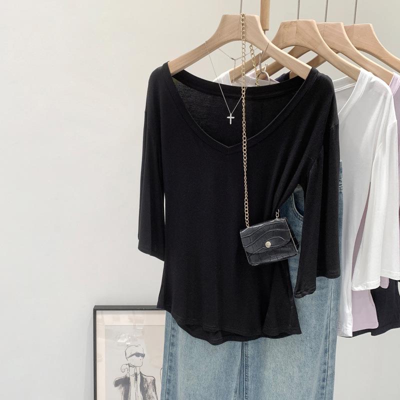 Korean Casual V-Neck Short-Sleeve T-Shirt: Summer 2026 Trendy Slimming Top