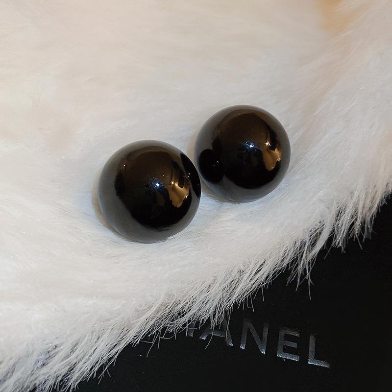 Imitation pearl round silver needle stud earrings fashion temperament geometric earrings