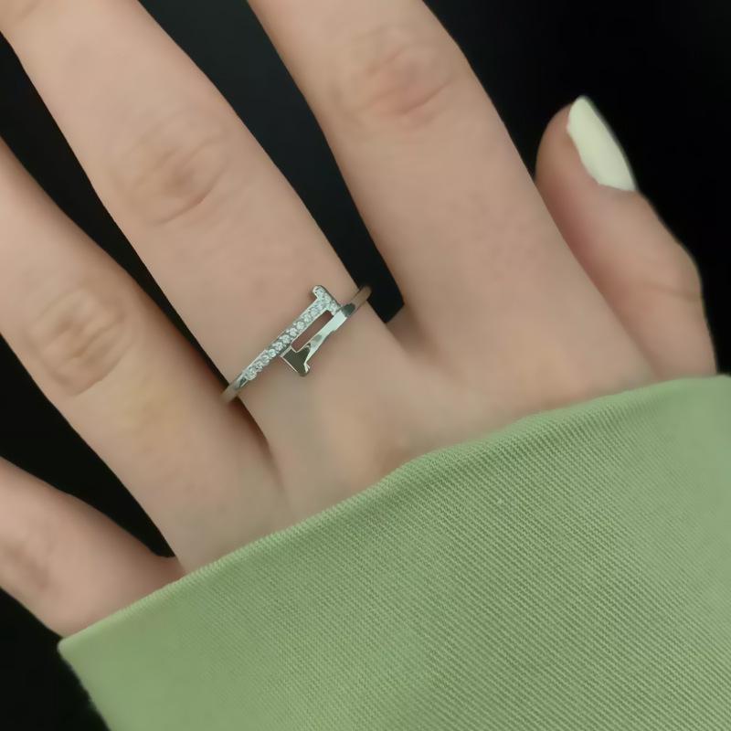 Fashion light luxury double t diamond-encrusted titanium steel ring, female niche design advanced sense does not fade index finger ring