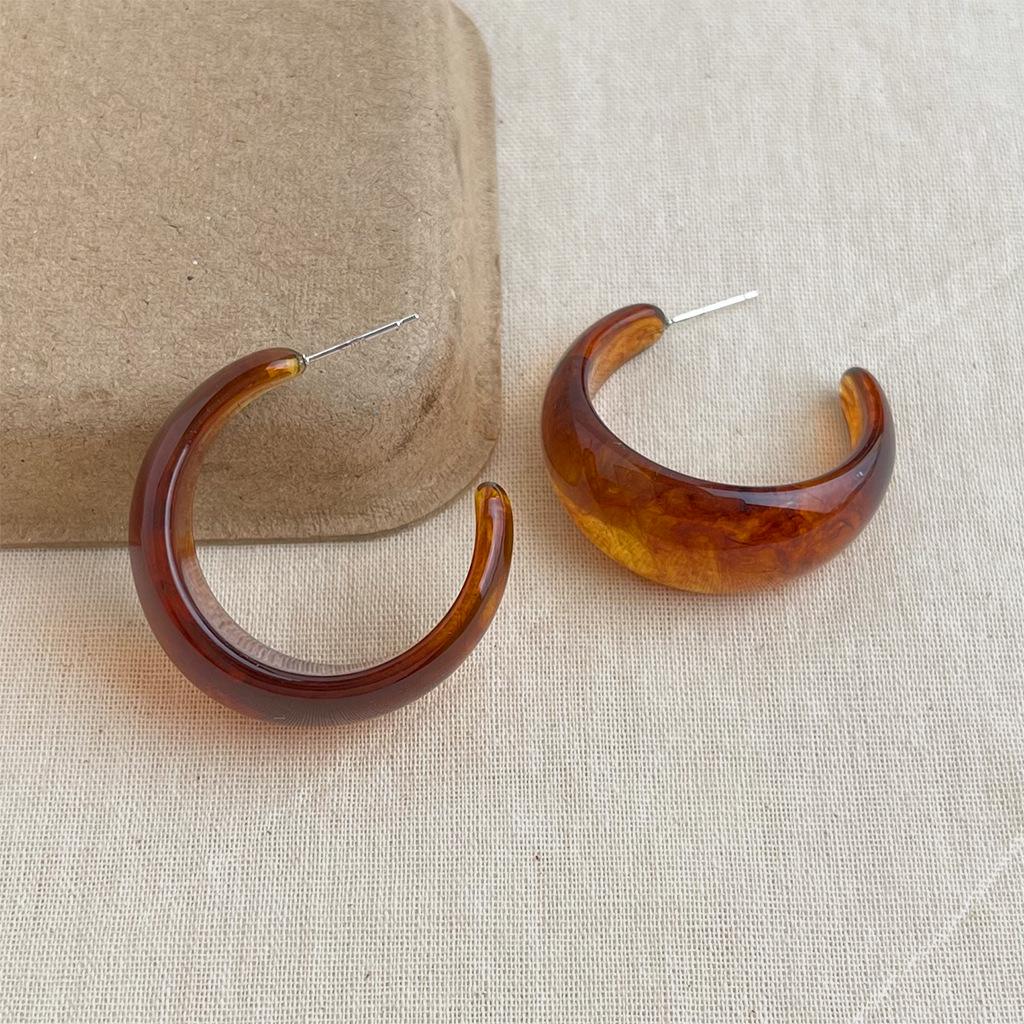Retro Maillard Gradient Geometric Enamel Stud Earrings: Fashionable, Luxurious, High-End Women's Style