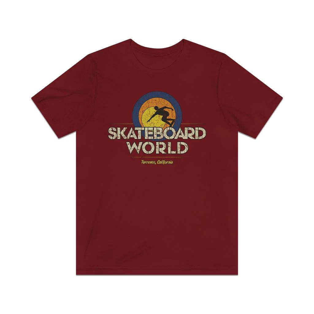 

Skateboard World 1977 Vintage Men s T shirt S
