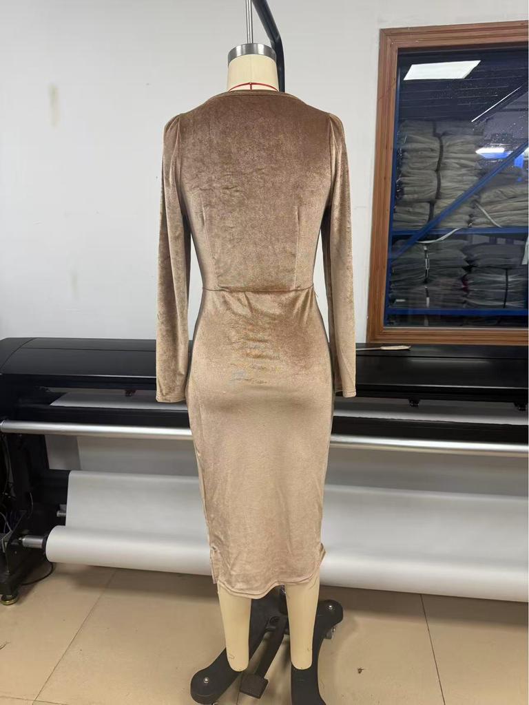 2025 Women's Casual Golden Velvet Slim Fit Long Sleeve Pleated Split Dress