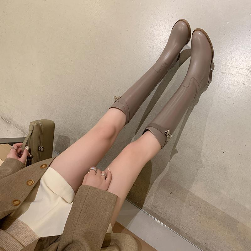 Krazing Pot Hovězí kůže podzimní zimní boty Silné nízké podpatky Jezdecké boty Kovové zapínání s kulatou špičkou Udržujte v teple Luxusní vysoké boty na stehna