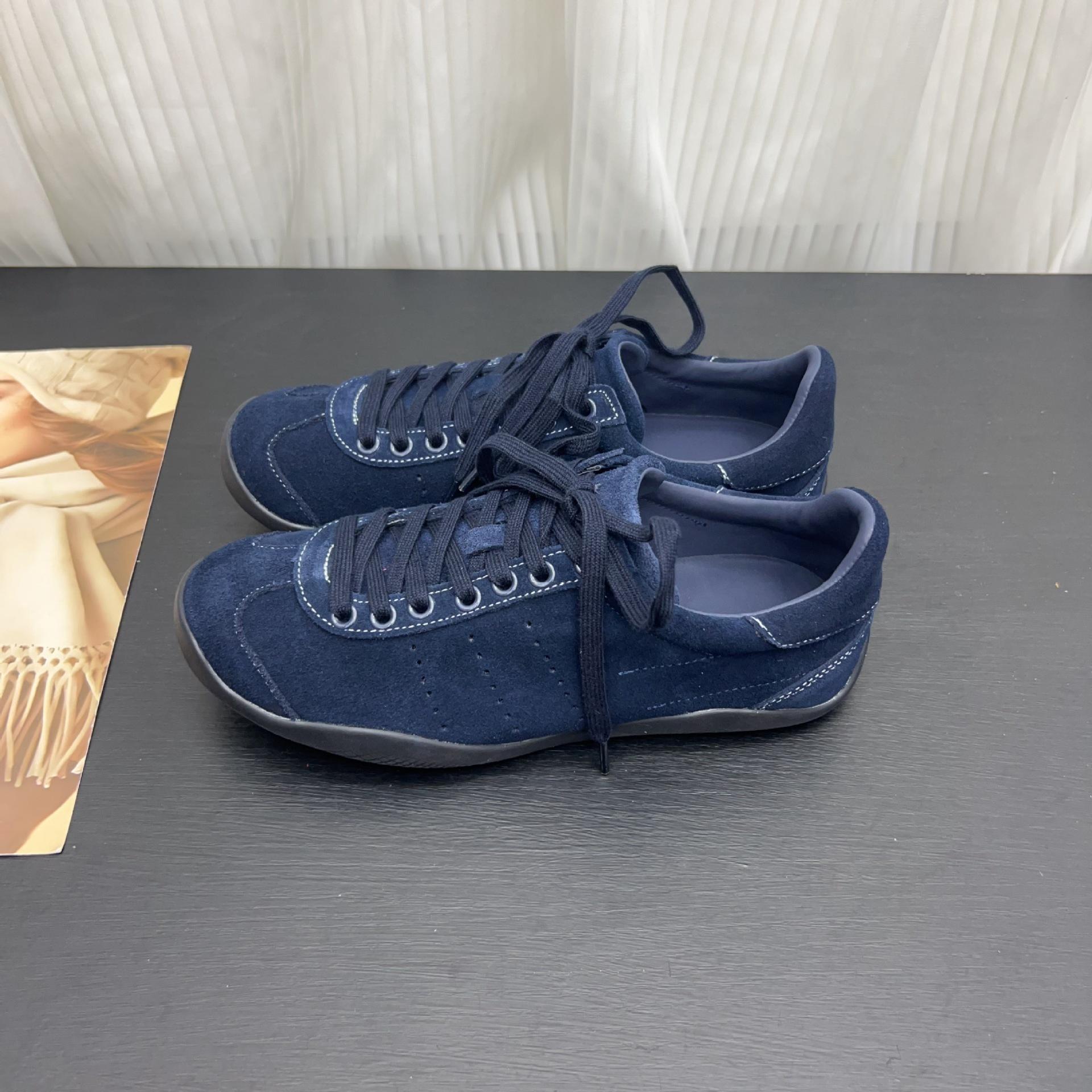 

2025 новая женская обувь на плоской подошве, повседневная спортивная обувь для скейтборда, универсальная дышащая обувь Forrest Gump, обувь для альпинизма и тренировок, тренд 40