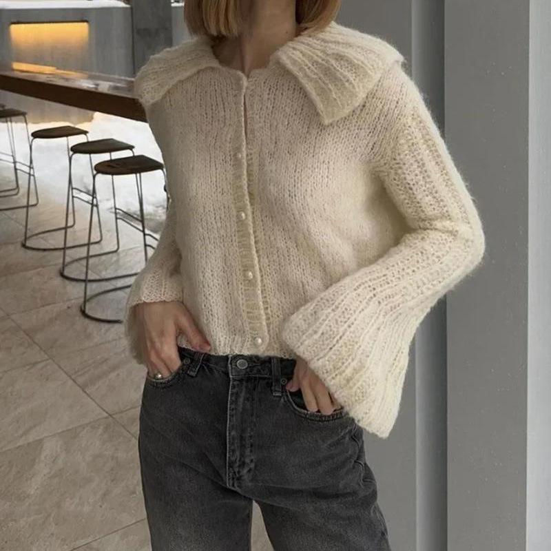 

Осенне-зимняя мода Новый стиль Короткий отложной воротник Расклешенный рукав Вязаный кардиган Свитер Женский M белый