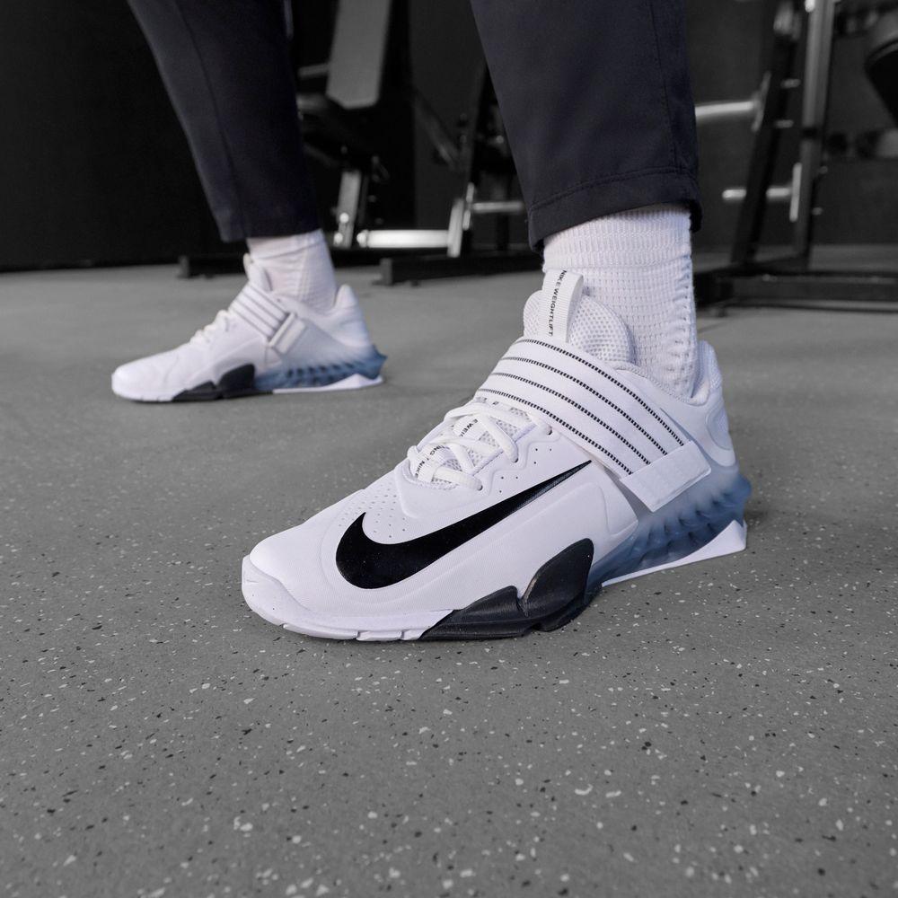 Nike Savaleos Белый Железно-серый Лазерно-оранжевый Черный 36.5