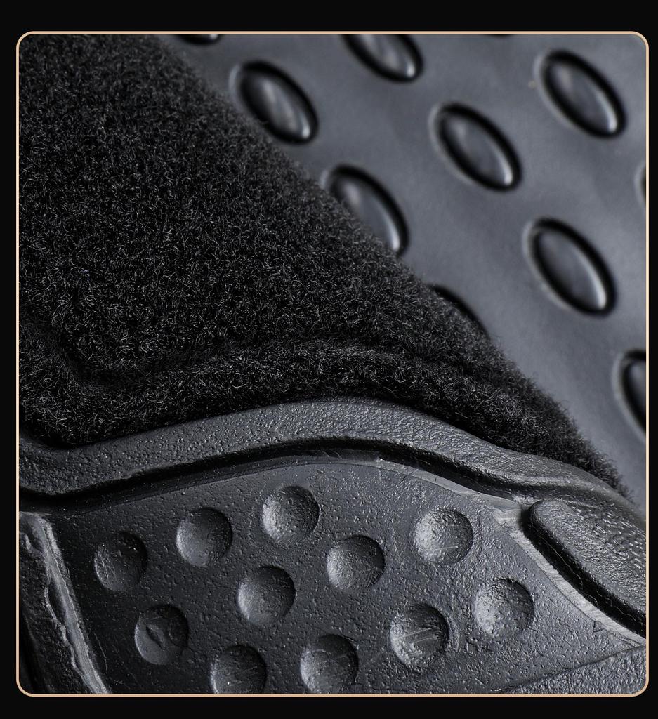 Four-Piece Universal PVC Car Floor Mats - Anti-Slip, Waterproof, Heat-Resistant Interior Protection.