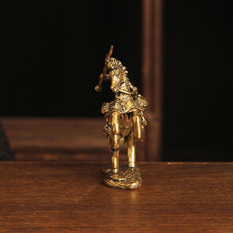 Cross-border Exclusive Female Knight Figurine on Horse - Changeable Image Desktop Copper Craft