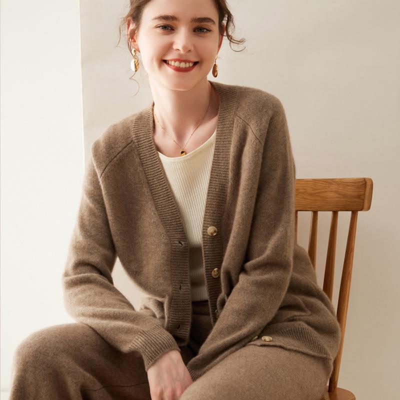 2024 Autumn/Winter Women's Thick Cashmere V-neck Cardigan Sweater, Loose Fit, Knitted Drop-shoulder Top