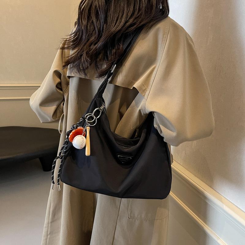 Popular nylon large-capacity tote bag women's 2025 new casual simple bag trendy versatile messenger bag