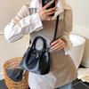 Premium Sense Portable Bucket Bag Women's 2025 New Trendy Summer Fashion Shoulder Bag Texture Vegetable Basket Messenger Bag