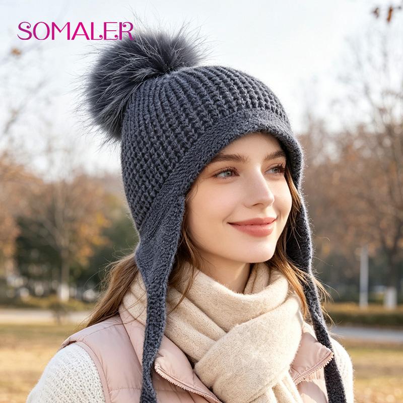 SOMALER Women‘s Winter Knitted Wool Hat with Pompom Hip Hop Style Casual Beanie