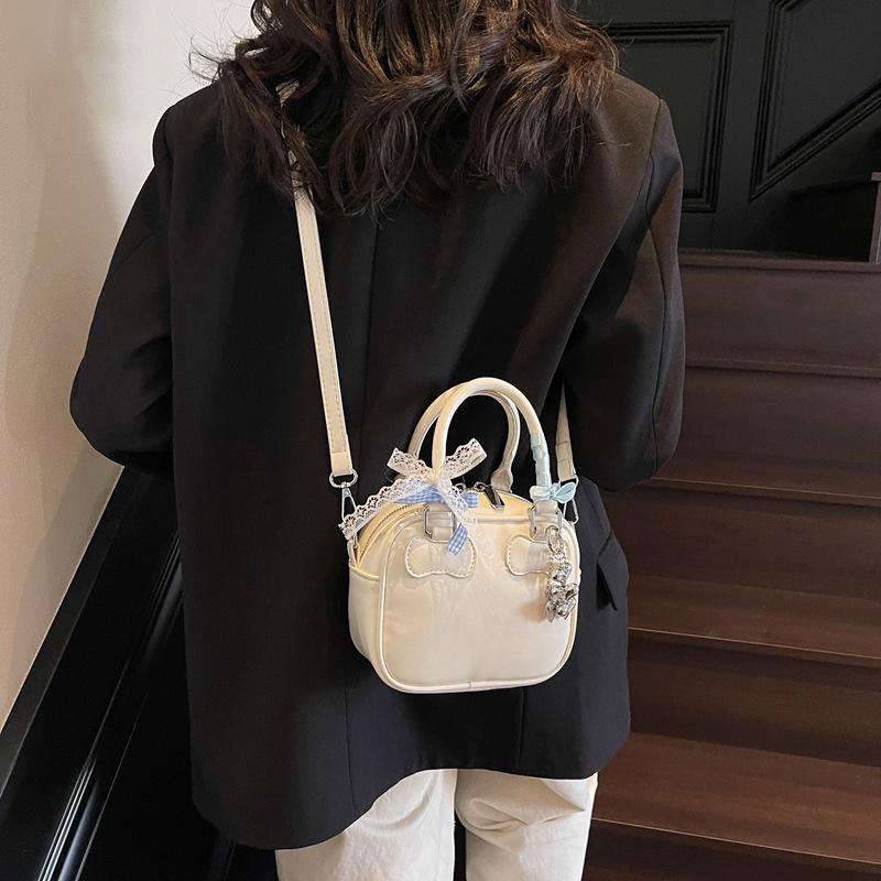 Korea Fashion Portable Bowling Bag Women's 2025 New Simple Versatile Pillow Bag One Shoulder Crossbody Small Square Bag