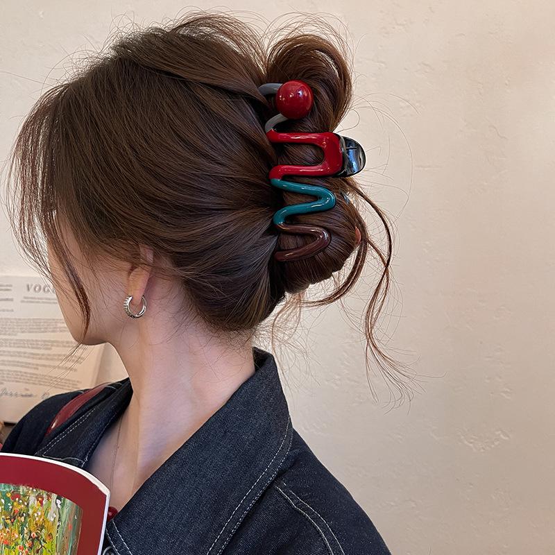 Clip Grande per Capelli a Blocchi di Colore Rosso e Blu - Nuovo Accessorio di Alta Gamma per Donna 2024
