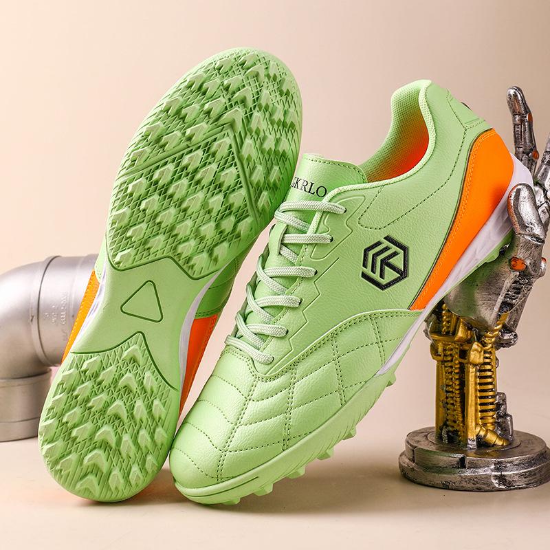 New Children's Outdoor Primary and Secondary School Students Broken Nail Football Shoes, Youth Principal Nail Football Shoes