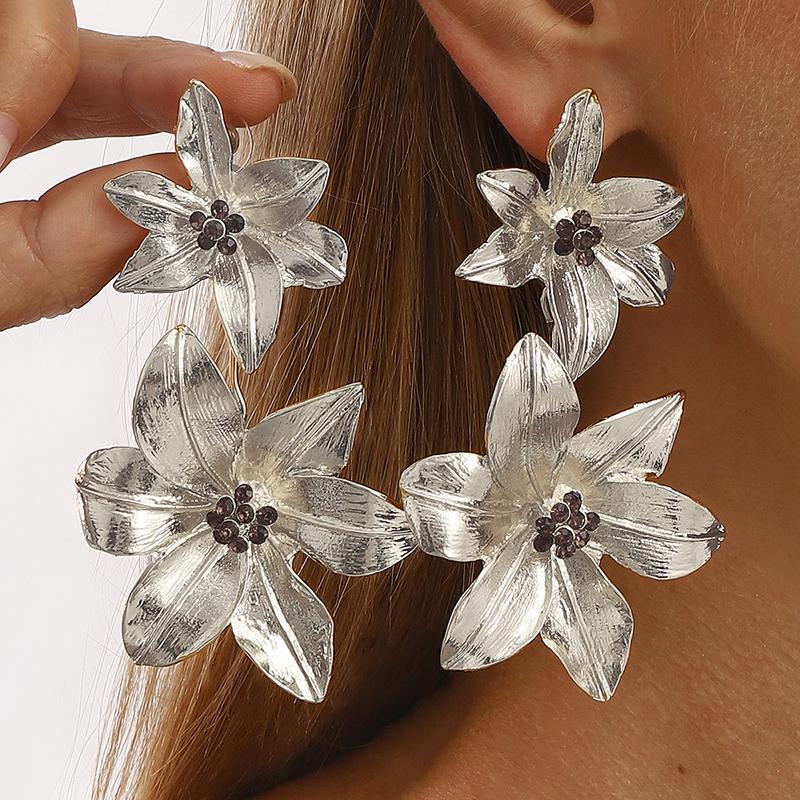 Bohemian Double Layer Metal Large Flowers Stud Earrings for Women Exaggerated Fashion Gold Silver Color Dangle Earrings Jewelry