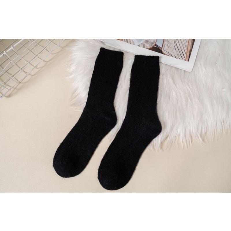 

Женские зимние бархатные и толстые теплые мягкие гольфы в рубчик однотонные для сна дома 1 pair чёрный