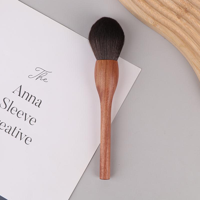 1Pc Vintage Wood Handle Makeup Brush High Quality Walnut Loose Powder Blush Foundation Contour Brush