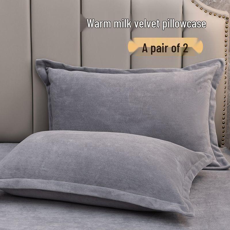 Zestaw poszewek na poduszki welurowych: Zestaw 2 plamoodpornych, aksamitnych poszewek na poduszkę, 48x74cm, wysoka wartość