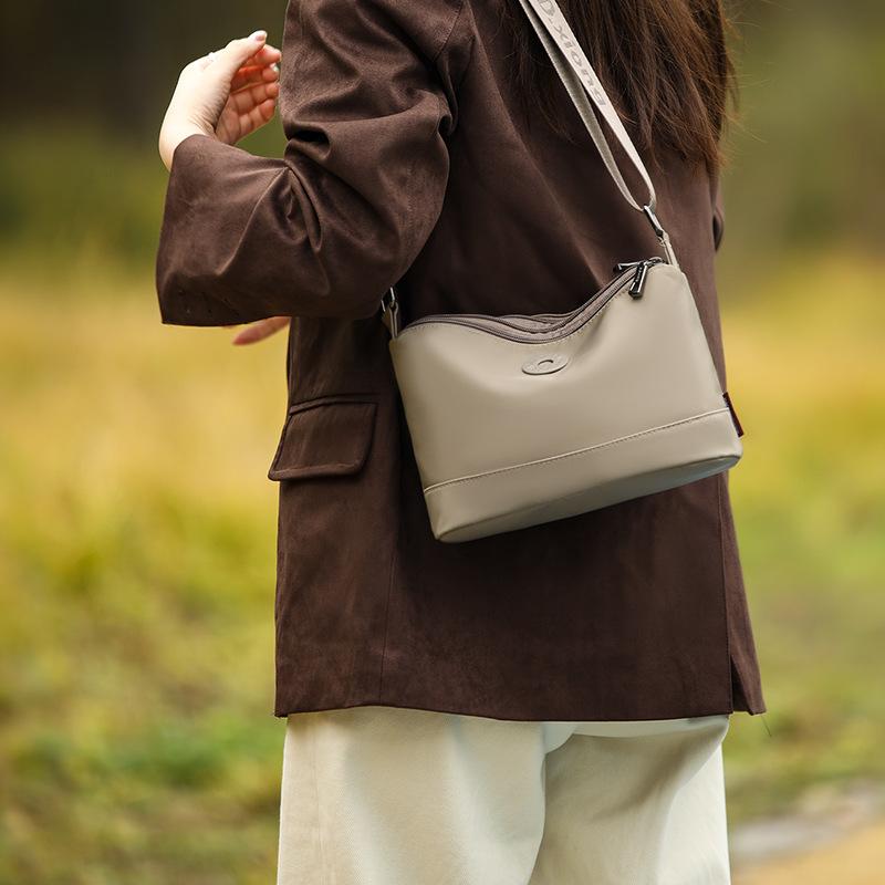 Waterproof Nylon Bag Multi-compartment Large Capacity Crossbody Bag Women's Travel Lightweight Shoulder Bag