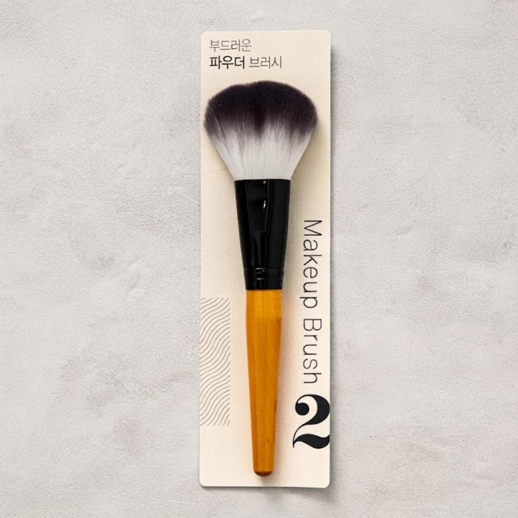 Daiso Premium Large Powder Brush