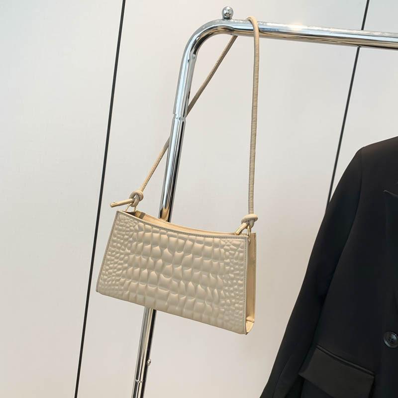 Korean Version of One-shoulder Solid Color Texture Simple Fashionable Bag for Women In Summer New Beautiful Ins Small Square Bag Underarm